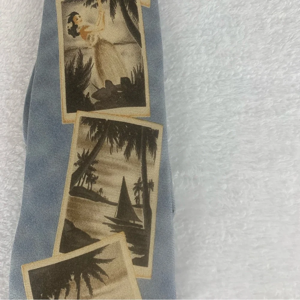 Tommy Bahama Vintage Silk‎ Neck  Tie Made In USA Hawaiian Postcards Motif